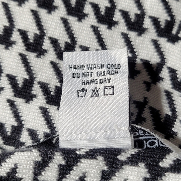 Mari Houndstooth Black & White Knit 10 Panel Flare Mini Skirt (LP) Petite Large - Picture 3 of 4